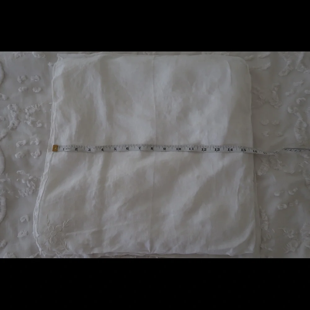 HANDMADE Embroidered White Table Cloth Napkins